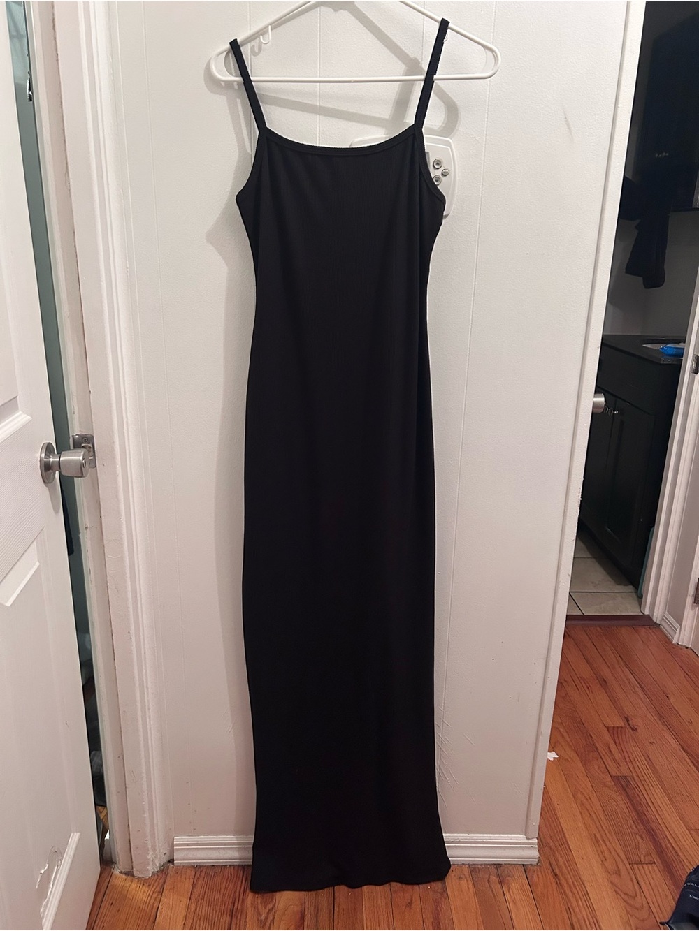 Minimalist Black Spaghetti-Strap Maxi Dress
